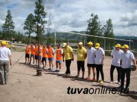 В Каа-Хемском кожууне Тувы ко Дню металлурга прошло чествование лучших работников предприятия "Тардан"