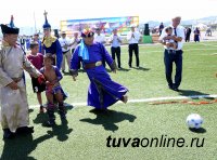 Еще одно футбольное поле с искусственным покрытием открыто в Туве - в селе Тээли