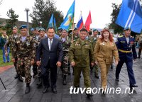 В Туве в день ВДВ открыли cтелу с именами бойцов, погибших в локальных войнах