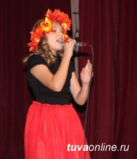 Юные исполнители эстрадных песен Сибири будут состязаться в Кызыле за звание «Сылдыс Сибири» («Звезда Сибири»)