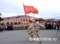 Юнармейцы Тувы приняли присягу у открывшегося памятника добровольцам ТНР
