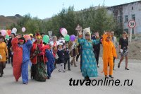 В Ак-Довураке 263 первоклассника прошли 1-го сентября в Марше первоклассников