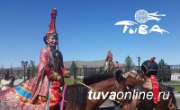 Коллективы Кызыла к Костюмированному шествию на следующий День города начинают готовиться уже сейчас