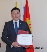 Коллективы Кызыла к Костюмированному шествию на следующий День города начинают готовиться уже сейчас