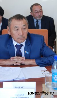 Глава Кызыла Дина Оюн призвала МВД Тувы укрепить кадрово полицию Кызыла и организовать территориальное отделение на Левобережных дачах