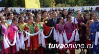 Шолбан Кара-оол призвал взять шефство над молодыми животноводами Тес-Хемского района