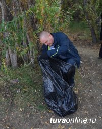 Более 130 мешков мусора убрали в День Енисея с Велодорожки