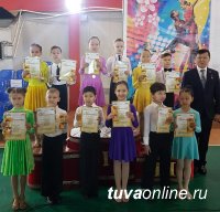Тува: Студия бального танца «Созвездие» Максима Овчинникова заняла 1-е место на Республиканском турнире