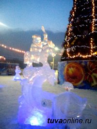 iPhone 7 для победителей конкурса Ледовых скульптур «Мир Кино», хлопушки, Дед Мороз на красном лимузине – в Кызыле открылась главная елка!!!