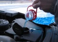 В Кызыле выявлена продажа стеклоомывающей жидкости с содержанием метанола