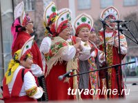 Блинное изобилие – на площади Арата. В Кызыле проводили зиму