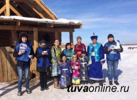 Единороссы Тувы помогли семье-участнице губернаторского проекта "Кыштаг для молодой семьи"