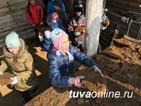 Помочь очистить кошару и поесть согажа. Десант школьников Кызыла – на чабанской стоянке в Улуг-Хемском кожууне Тувы