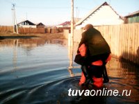 Основной упор направлен на оказание помощи населению поселка Каа-Хем Кызылского района Тувы, которое попало в зону подтопления