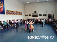 Ко Дню Танца в Кызыле прошел турнир по спортивным танцам "Жемчужина сезона-2017"
