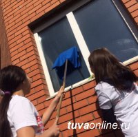 "Добрые Сердца Тувы" помогли по хозяйству ветерану Великой Отечественной войны "Добрые Сердца Тувы" помогли по хозяйству ветерану Великой Отечественной войны