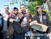 Центр кинологической службы МВД по Республике Тыва посетили студенты транспортного техникума