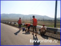 Студотряд Кызылского транспортного техникума помогает на дорогах Тувы