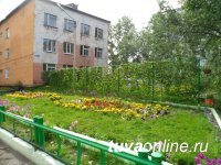 Территория гимназии № 5 в 4 с лишним га одна из самых благоустроенных в Кызыле