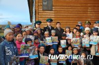 Пограничники Тувы увековечили память героически погибшего в Чечне Алексея Мырлаа