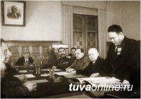 Глава Тувы Шолбан Кара-оол поздравил земляков с 73-й годовщиной вхождения ТНР в состав СССР