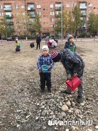 Кызылский двор по ул. Калинина, 24, 24а: Время собирать камни