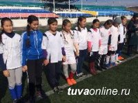 Турнир по мини-футболу выявил самые сильные команды среди школьников Кызыла
