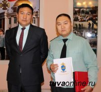 Руководство МВД по Республике Тыва поблагодарило гражданина, задержавшего виновника ДТП