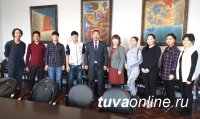 Министр культуры Тувы Алдар Тамдын встретился с монгольскими студентами