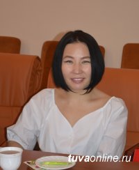 Тележурналист Инна Санчат-оол награждена Почетной грамотой Хурала представителей Кызыла Тележурналист Инна Санчат-оол награждена Почетной грамотой Хурала представителей Кызыла