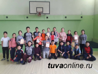 Команда школы № 2 Кызыла победила на городской Спартакиаде национальных подвижных игр среди школьников