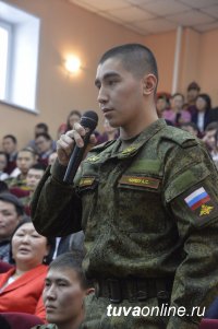 Министр обороны РФ Сергей Шойгу лично проконтролировал, как в столице Тувы обустраивается Кызылское президентское кадетское училище
