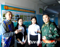 В Кызыле в выборе парков и скверов на 12 часов приняли участие почти 10 тысяч кызылчан, в том числе 250 школьников