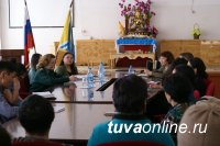 Жителей Овюра на семинаре Таможенной службы интересовали вопросы вывоза мяса, шкур и шерсти из Монголии