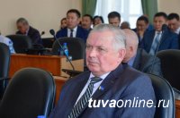 Глава Тувы выступил в Верховном Хурале с отчетом об итогах работы правительства в 2017 году