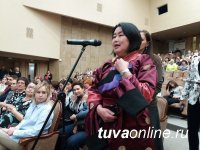 Тувинские дизайнеры на "FASHION DAY от Александра Васильева"