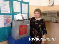 В СТОЛИЦЕ ТУВЫ КЫЗЫЛЧАНЕ АКТИВНО УЧАСТВУЮТ В ПРЕДВАРИТЕЛЬНОМ ГОЛОСОВАНИИ ПАРТИИ "ЕДИНАЯ РОССИЯ"