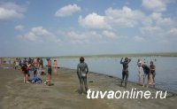 По субботам и воскресеньям «КызылГорТранс» предлагает кызылчанам поездки на озеро Дус-Холь