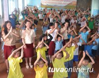 Призы и дипломы за знания о вреде курения табака получили дети, отдыхающие в лагере «Юность» Призы и дипломы за знания о вреде курения табака получили дети, отдыхающие в лагере «Юность»