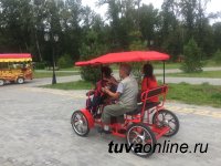 ГОД ДОБРОВОЛЬЧЕСТВА: «Молодежка ОНФ» в Туве провела велопрогулку для представителей старшего поколения 