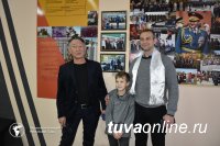 Родные легендарного дирижера страны Валерия Халилова гостят в Туве