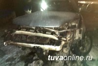В Туве полицейские выясняют обстоятельства автоаварии с двумя погибшими и пятью пострадавшими 
