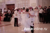 Лучшим выпускником Тувинского госуниверситета признана Олча Монгуш Лучшим выпускником Тувинского госуниверситета признана Олча Монгуш