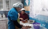 Монгун-тайгинская семья поблагодарила власти Тувы за проект «Корова-кормилица»
