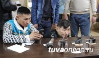 В Туве выявили лучших живописцев, графиков,  скульпторов, камнерезов 2018 года