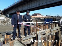 Министр дорожно-транспортного комплекса Тувы проинспектировал ход строительства Коммунального моста