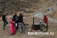 Телеканал "Мир" проводит в Туве съемки традиционной тувинской свадьбы
