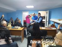 В Кызыле проведен Чемпионат Тувы по шахматам среди учителей игры в шахматы