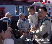 Глава Тувы Шолбан Кара-оол поздравил земляков с Днем местного самоуправления