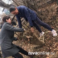 "Добрые Сердца Тувы" Тандынского района помогли ветерану привести в порядок приусадебный участок "Добрые Сердца Тувы" Тандынского района помогли ветерану привести в порядок приусадебный участок